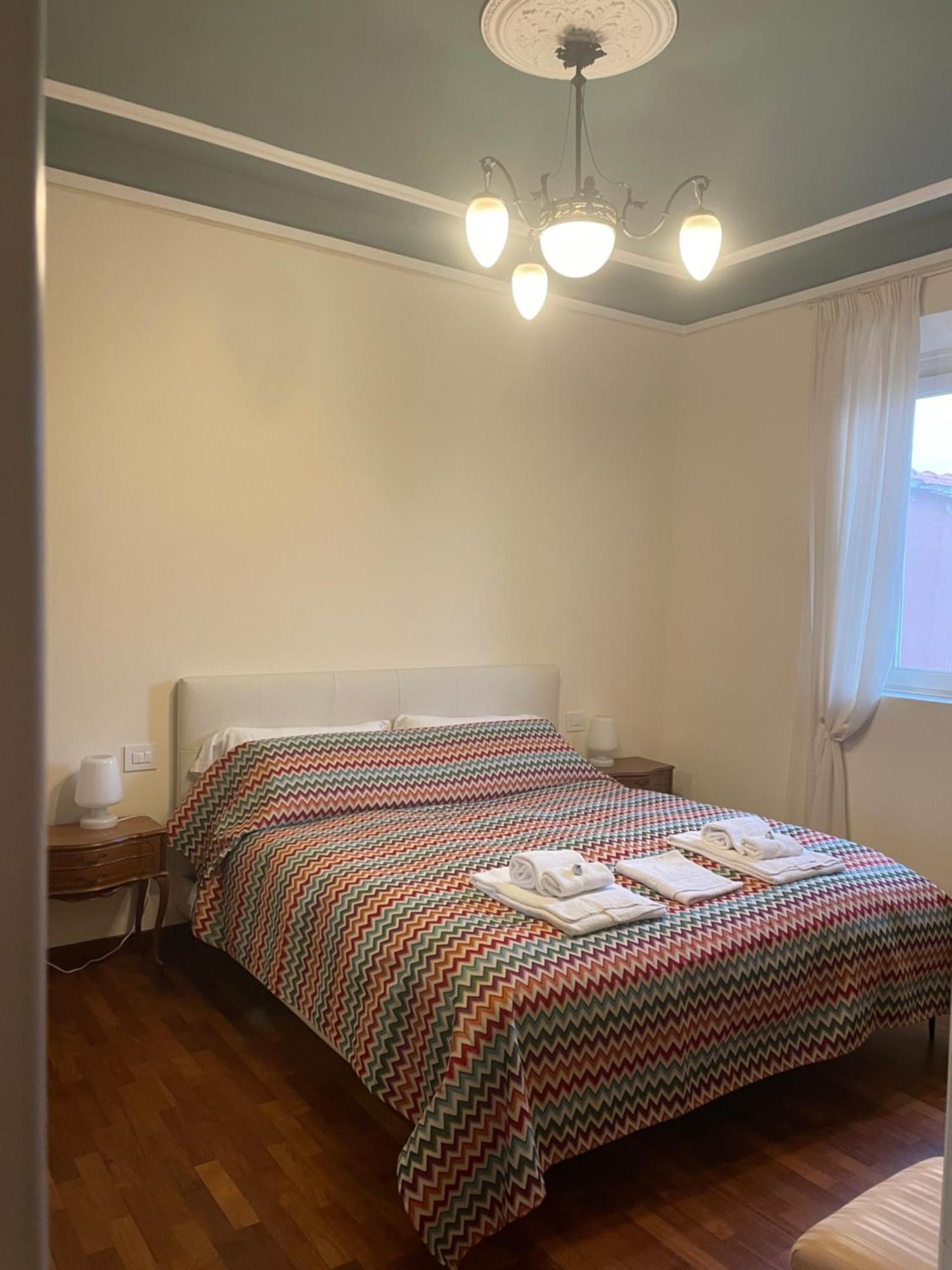 Villa Giulia Bnb ヴィアレッジョ エクステリア 写真